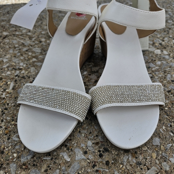 White Mountain Wedge Heels Size 10 - Picture 3 of 3